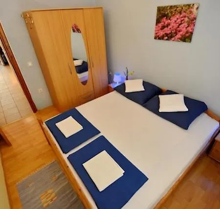 In With Terrace, Air Condition, Wifi Apartment *