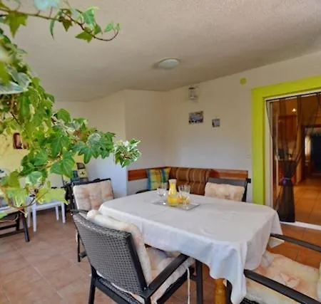 In With Terrace, Air Condition, Wifi * Ždrelac